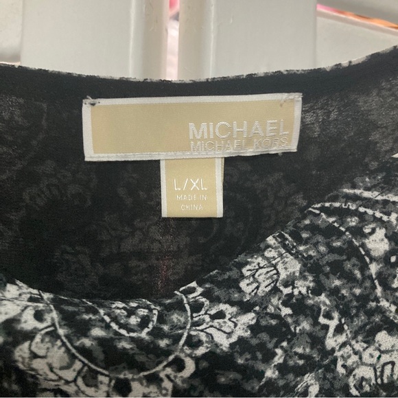 Michael Kors S Top Low Cut Open Cold Shoulders MK Logo Soft Blouse Chain. - Picture 3 of 6